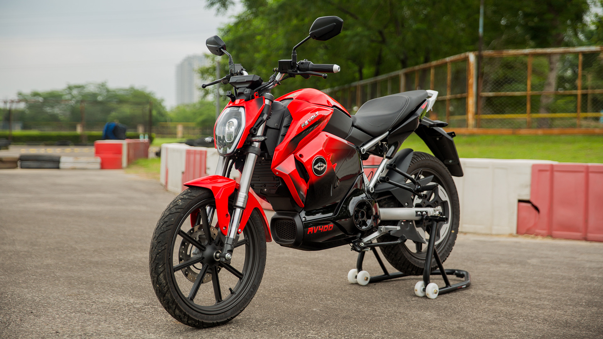 Revolt Motors 